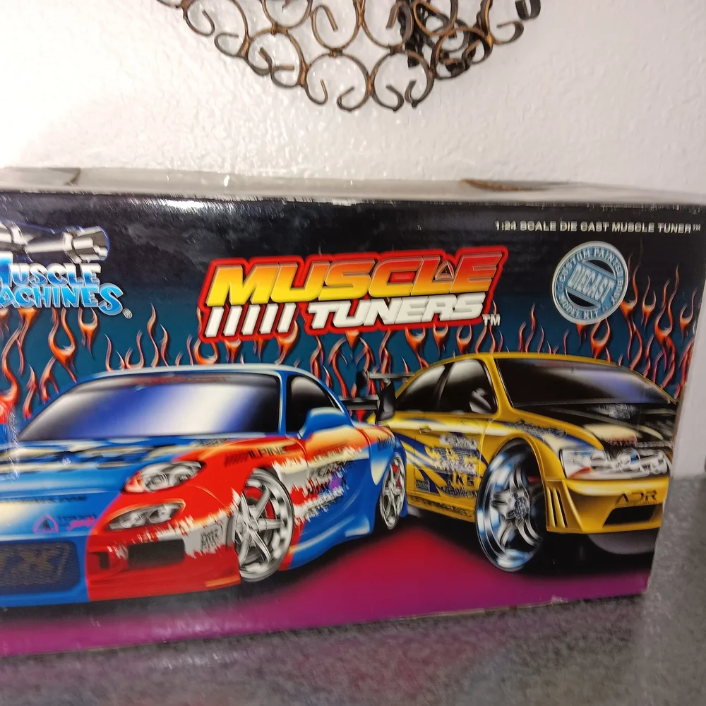 Green '03 Toyota MR2 Toy Car by - Picture 5 of 7